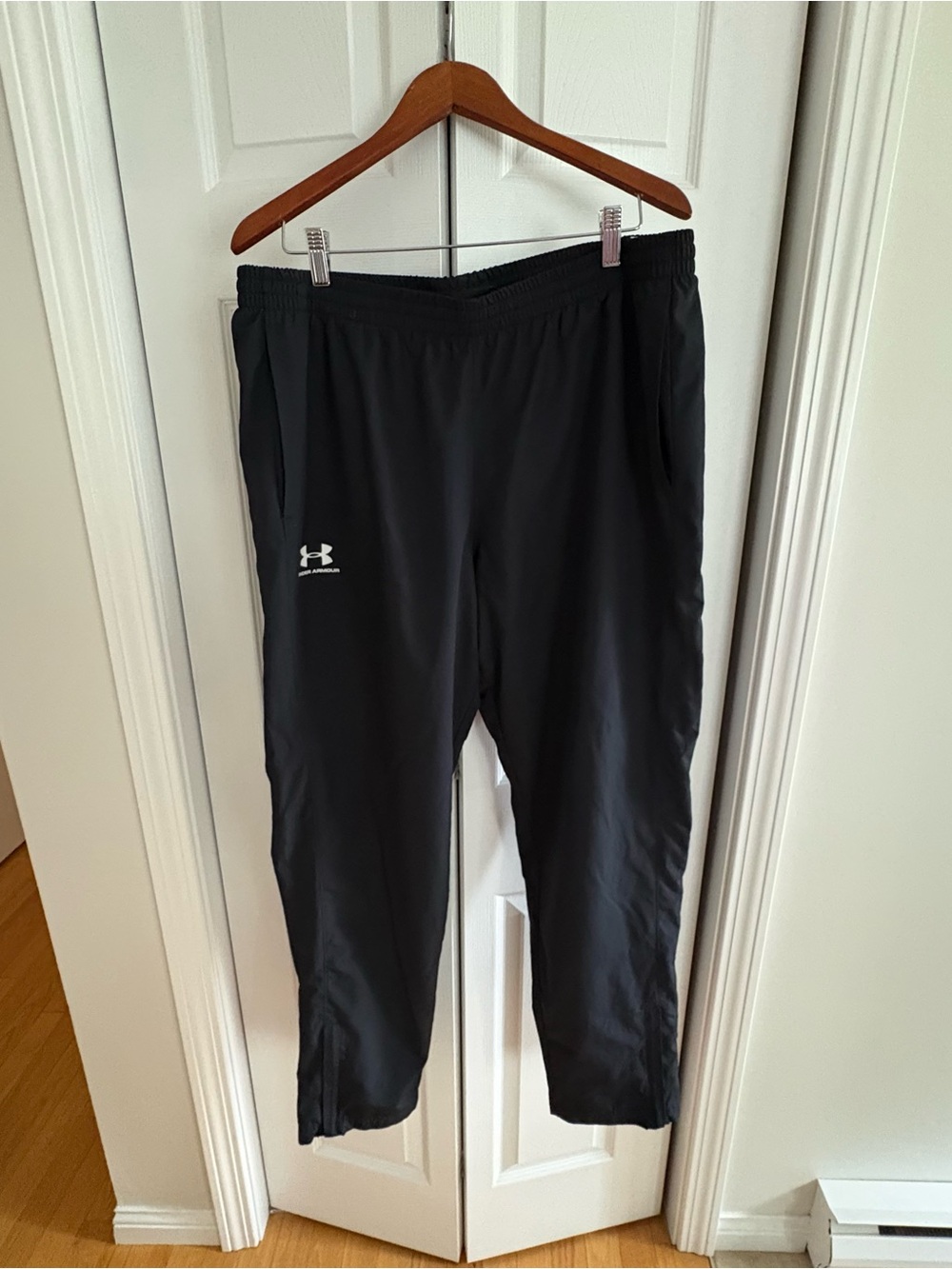XL Under Armour Black Men’s Athletic Joggers with Logo